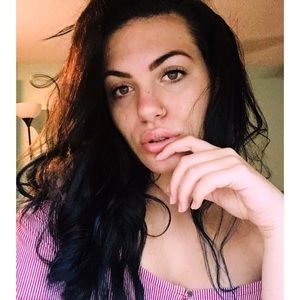 Meet your Posher, Lilly